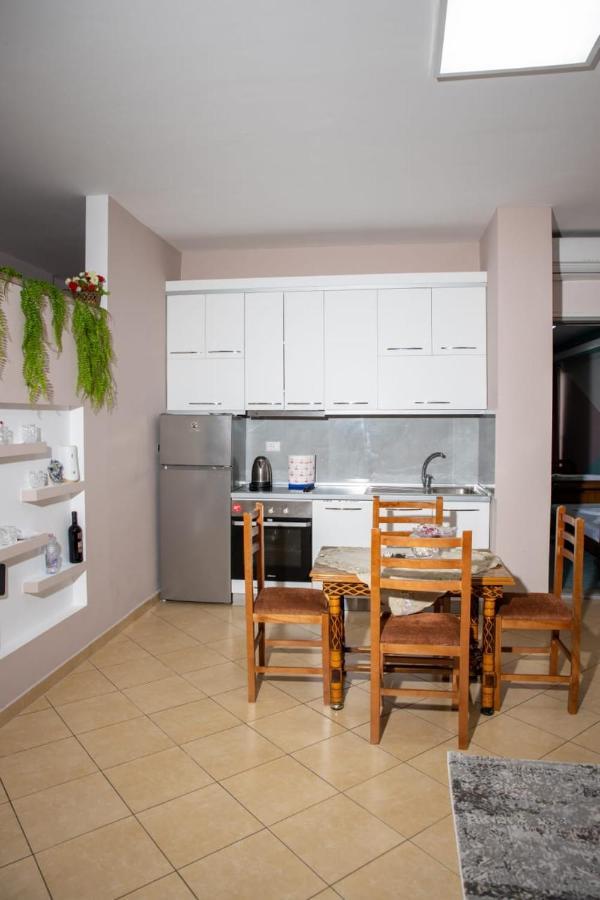 Colombo'S Apartment Wlora Zewnętrze zdjęcie