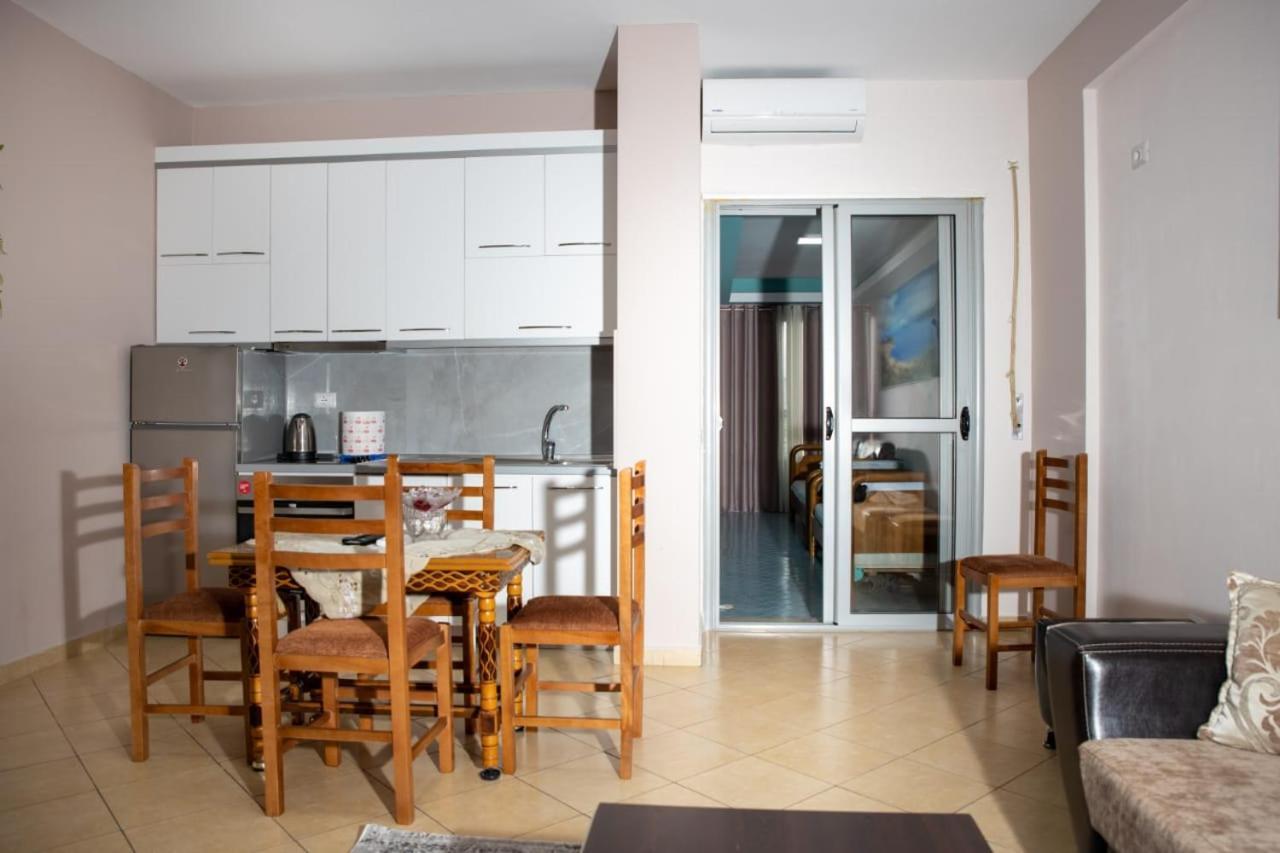 Colombo'S Apartment Wlora Zewnętrze zdjęcie