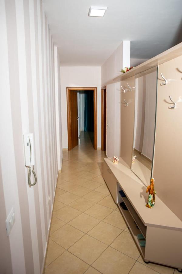 Colombo'S Apartment Wlora Zewnętrze zdjęcie